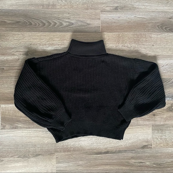 New ROMWE Black Turtle Neck Sweater! - Picture 1 of 3